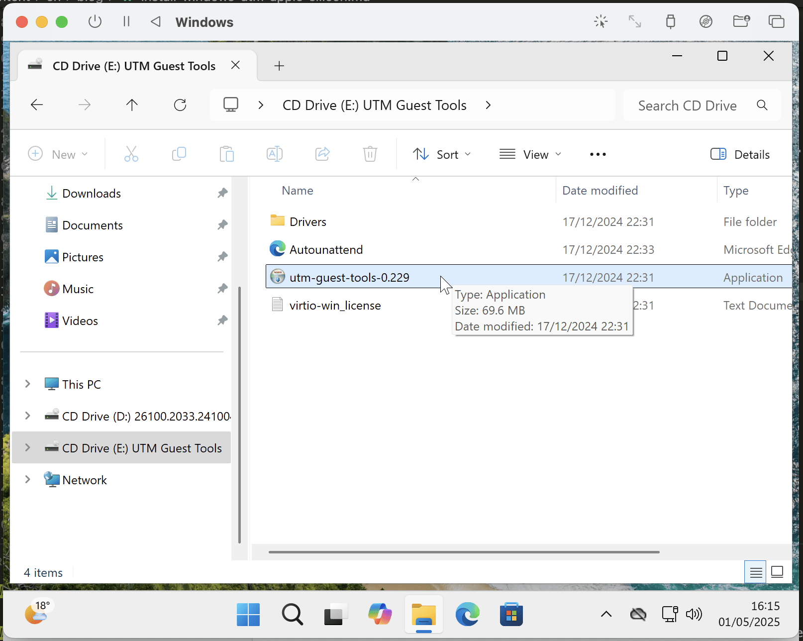 显示打开 CD-ROM 的 Windows 文件资源管理器 显示打开 CD-ROM 的 Windows 文件资源管理器