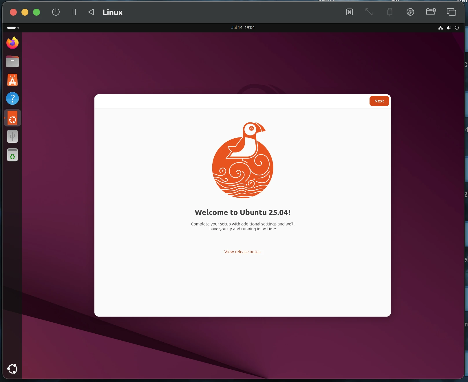 Ubuntu desktop showing the welcome screen Ubuntu desktop showing the welcome screen